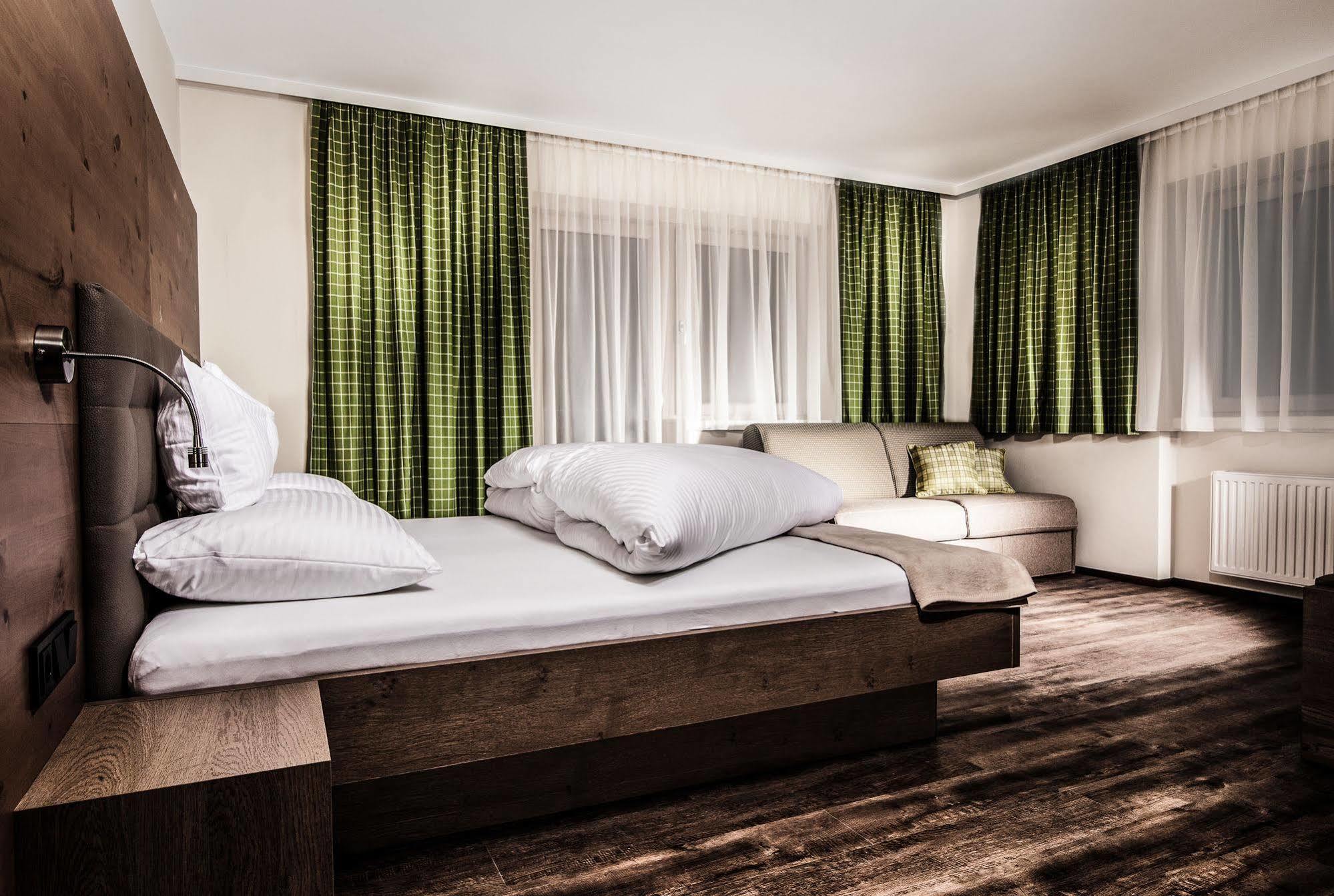 Aktivhotel Tuxerhof Zell am Ziller Esterno foto